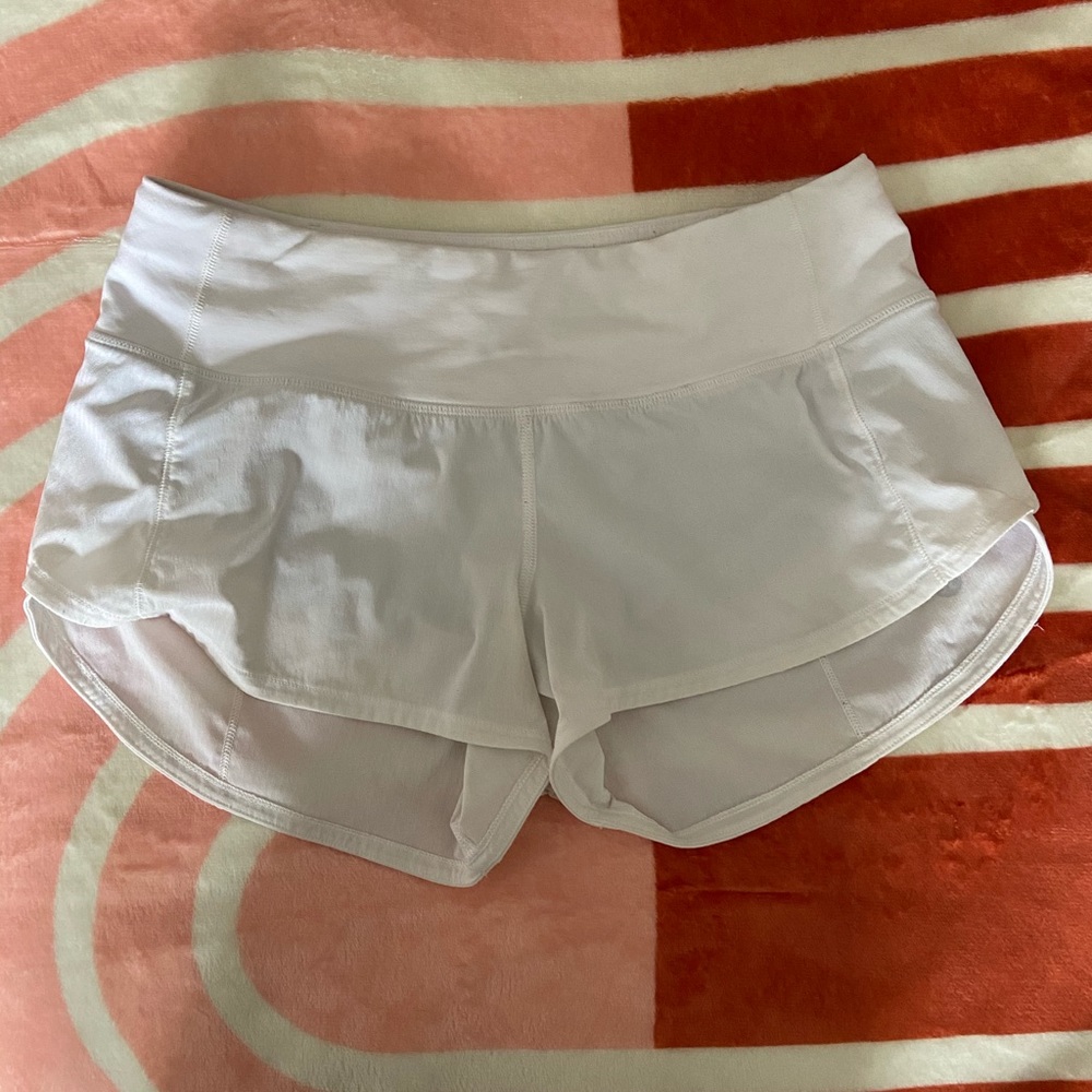 white lululemon shorts